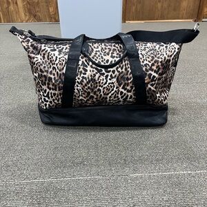 Kendall Kylie Kardashian Leopard Print Weekend Travel Tote Double Straps chic